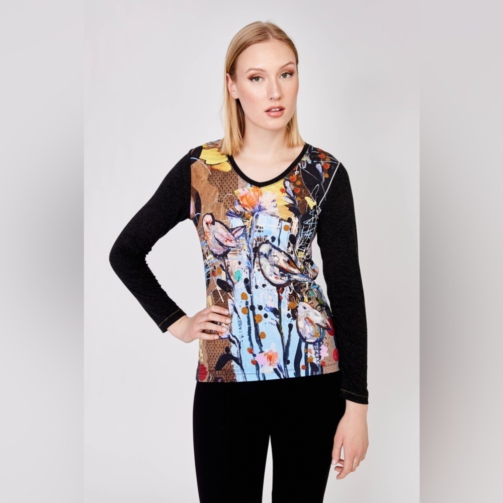 DOLCEZZA Women's Multicolor V-Neck Top NWT